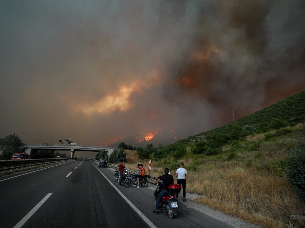 Turkish wildfire kills 10 firefighters, rescue workers amid extreme heat