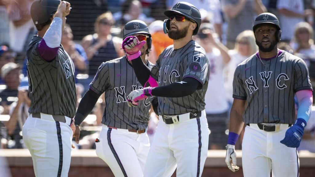 Alonso and Nimmo power Mets to 12-6 win over skidding Yankees in Subway Series