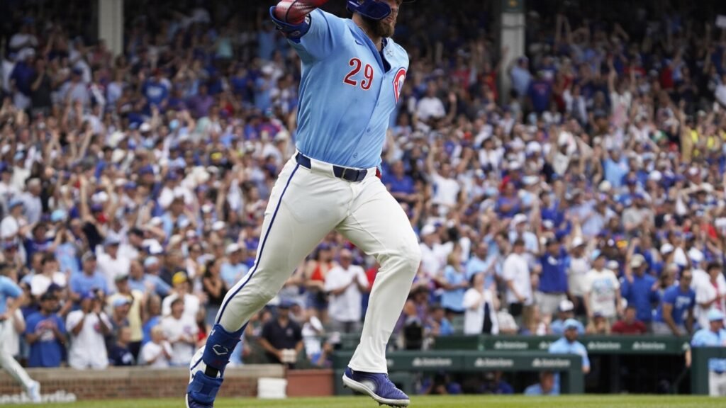 Cubs break franchise record with 8 home runs, 3 by Michael Busch
