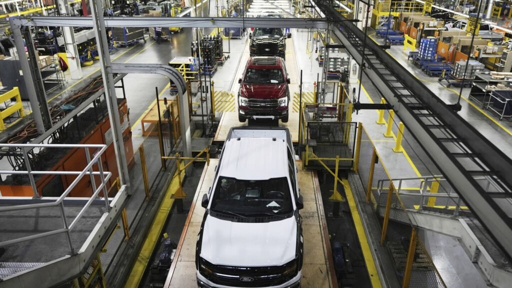 New tax break for auto loans could save some buyers thousands of dollars. But will it boost sales?