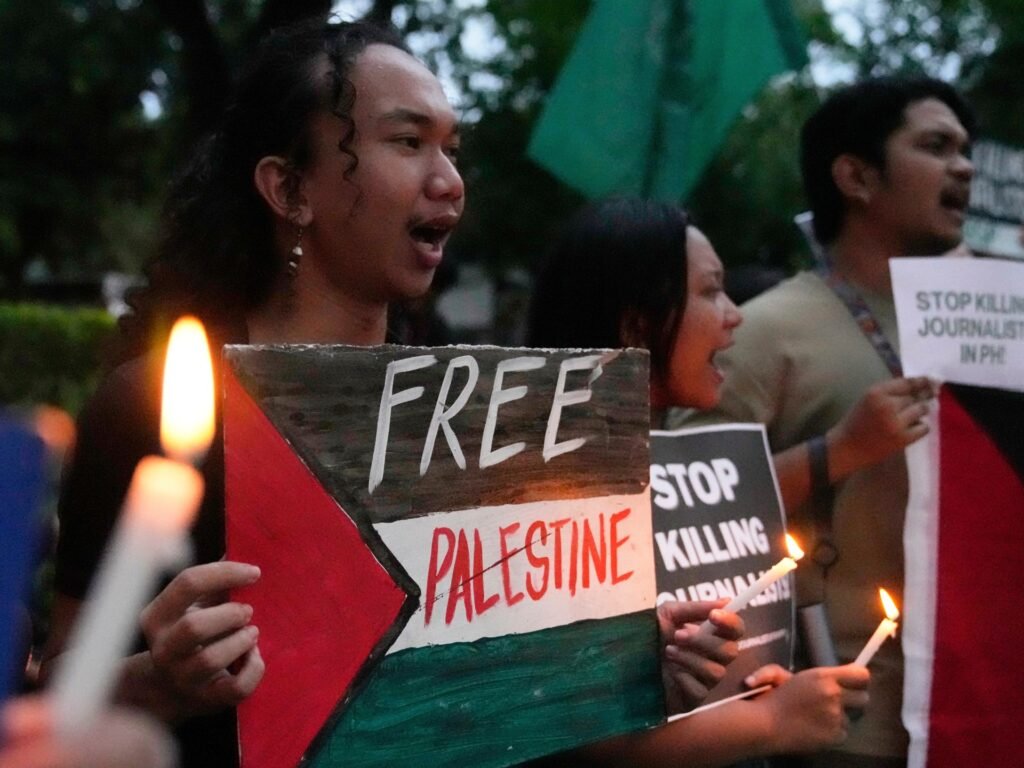 Protests, vigils held worldwide over Israel’s killing of Gaza journalists Protests, vigils held worldwide over Israel’s killing of Gaza journalists