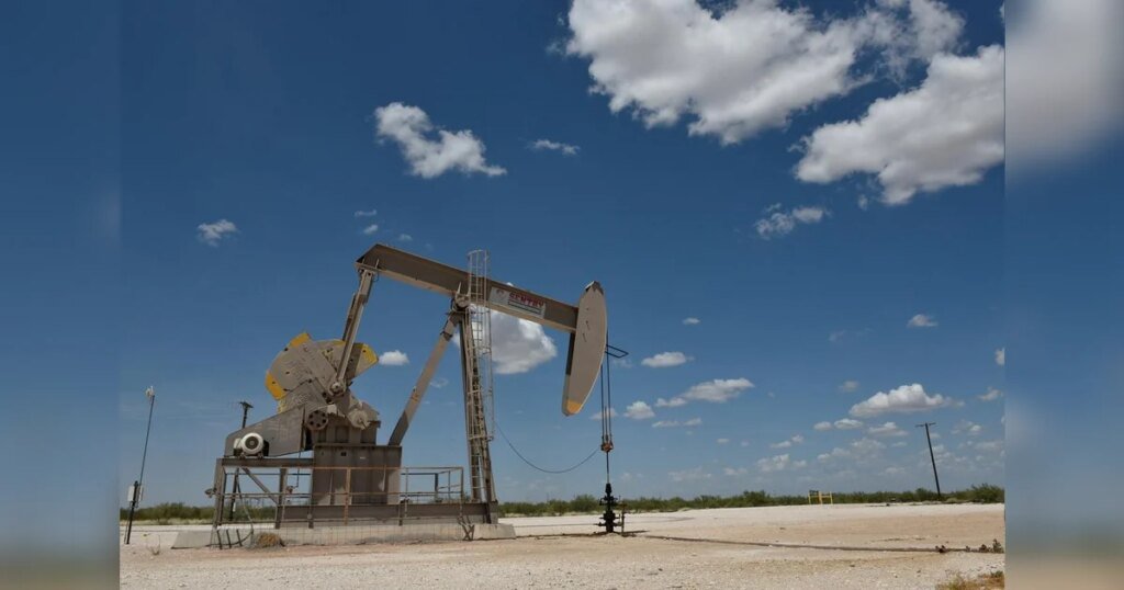 Crude oil at the crossroads: Brent risks $50 slide Crude oil at the crossroads: Brent risks $50 slide