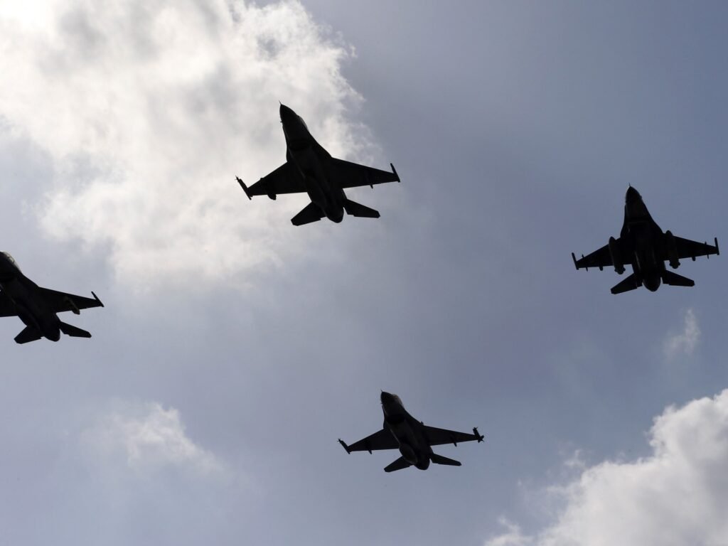 Jordan strikes drug, arms smugglers in Syria border region: Reports