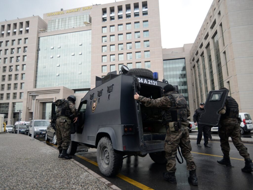 Turkiye arrests 115 ISIL suspects it says planned holiday attacks