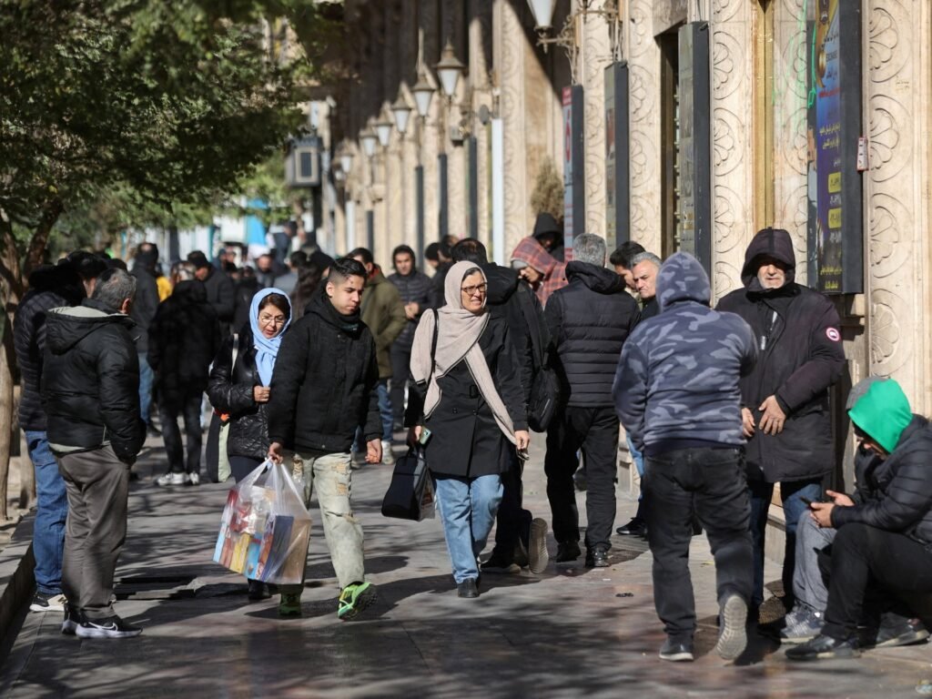 Internet disruption, several arrests made as Iran protests continue