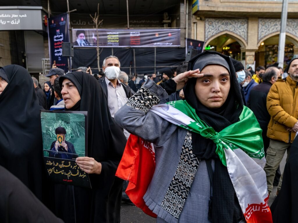 Iran restores SMS as phased rollback of internet blackout begins