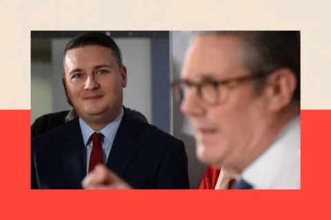 Reuters Wes Streeting looking towards Starmer 