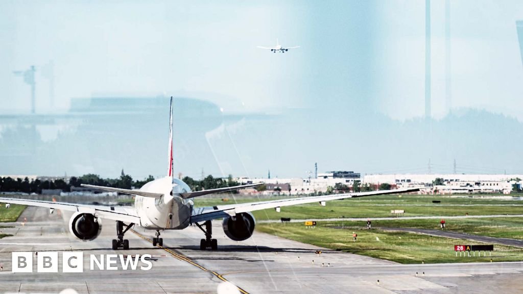 US-bound plane diverts to Canada after person from Ebola-hit region boards 'in error'Officials did not specify if the passenger, who was coming from the Democratic Republic of Congo, was showing symptoms of the virus.3 hrs agoUS & Canada US-bound plane diverts to Canada after person from Ebola-hit region boards 'in error'Officials did not specify if the passenger, who was coming from the Democratic Republic of Congo, was showing symptoms of the virus.3 hrs agoUS & Canada