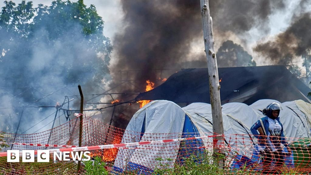 Angry crowd sets Ebola hospital tents on fire in DR CongoGrieving relatives and friends of a suspected Ebola victim were prevented from taking his body for burial.3 hrs agoAfrica Angry crowd sets Ebola hospital tents on fire in DR CongoGrieving relatives and friends of a suspected Ebola victim were prevented from taking his body for burial.3 hrs agoAfrica