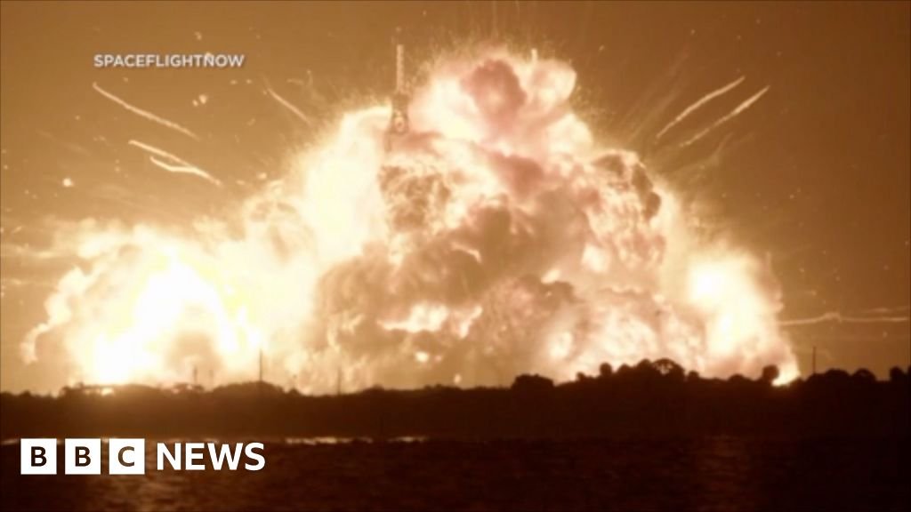 Moment Blue Origin rocket explodes during test in FloridaA Blue Origin New Glenn rocket exploded on a launch pad at Cape Canaveral in Florida on Thursday night.1 hr agoScience & Environment Moment Blue Origin rocket explodes during test in FloridaA Blue Origin New Glenn rocket exploded on a launch pad at Cape Canaveral in Florida on Thursday night.1 hr agoScience & Environment