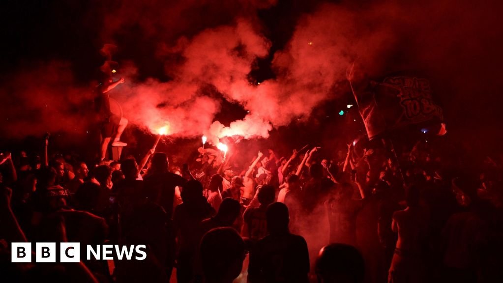 Hundreds arrested in France after wild Champions League celebrationsThousands of officers tried to quell unrest as crowds of fans – some firing flares – celebrated PSG's victory over Arsenal.19 mins ago Hundreds arrested in France after wild Champions League celebrationsThousands of officers tried to quell unrest as crowds of fans - some firing flares - celebrated PSG's victory over Arsenal.19 mins ago