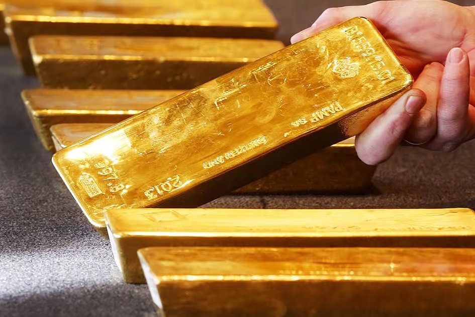 Gold regains shine as war fears, Fed uncertainty ignite safe-haven rush Gold regains shine as war fears, Fed uncertainty ignite safe-haven rush