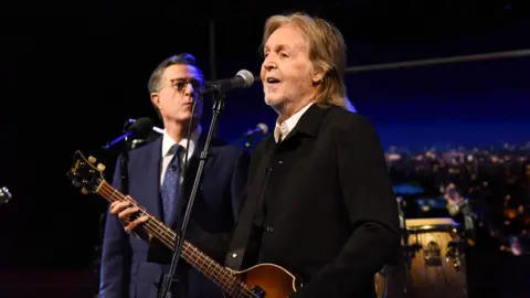 CBS Sir Paul McCartney and Stephen Colbert singing on The Late Show