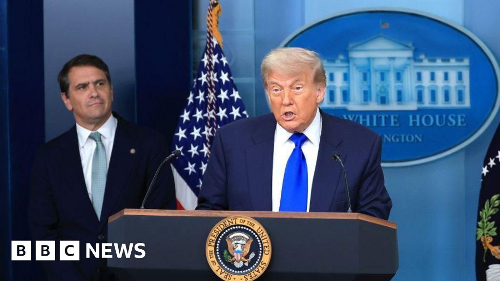 The end of Trump's 'anti-weaponisation' fund is another sign Republicans are fighting backThe $1.8bn fund would have paid people the Trump administration decided were unjustly and politically targeted.19 mins agoUS & Canada The end of Trump's 'anti-weaponisation' fund is another sign Republicans are fighting backThe $1.8bn fund would have paid people the Trump administration decided were unjustly and politically targeted.19 mins agoUS & Canada