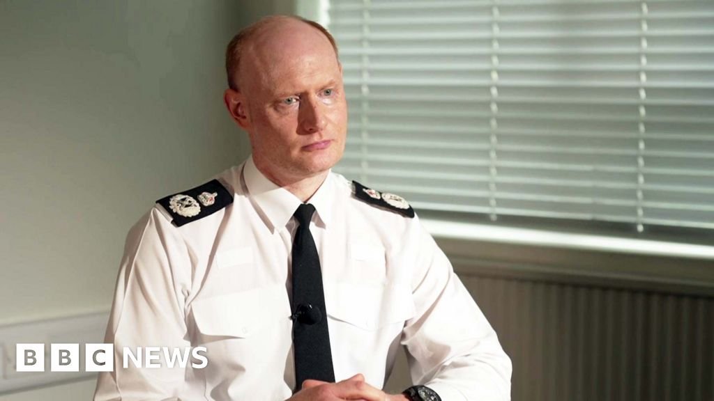 Police chief apologises to UK student's family over handcuffing and arrestChief Constable Alexis Boon tells the BBC the footage of how the murder victim had been treated was distressing.1 hr agoHampshire & Isle of Wight Police chief apologises to UK student's family over handcuffing and arrestChief Constable Alexis Boon tells the BBC the footage of how the murder victim had been treated was distressing.1 hr agoHampshire & Isle of Wight