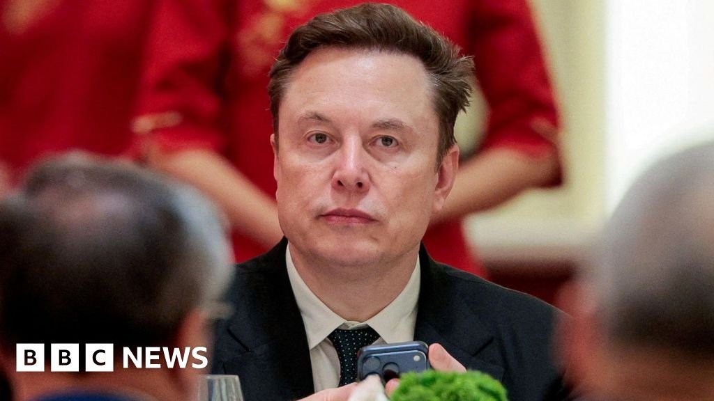 SpaceX says its worth $1.75tn as it nears stock market debutElon Musk’s space exploration company set a target price for buyers earlier than expected.
1 hr agoBusiness SpaceX says its worth $1.75tn as it nears stock market debutElon Musk’s space exploration company set a target price for buyers earlier than expected.
1 hr agoBusiness