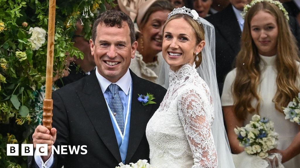 King's nephew Peter Phillips marries nurse with William and Kate among guestsPeter Phillips married NHS nurse Harriet Sperling during a private ceremony on Saturday.47 mins agoGloucestershire King's nephew Peter Phillips marries nurse with William and Kate among guestsPeter Phillips married NHS nurse Harriet Sperling during a private ceremony on Saturday.47 mins agoGloucestershire