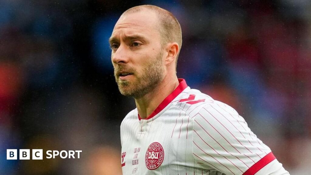 Eriksen conscious after collapsing in Denmark gameChristian Eriksen collapsed during Denmark's friendly against Ukraine but is now conscious, says the Danish Football Association (DBU).19 mins agoDenmark