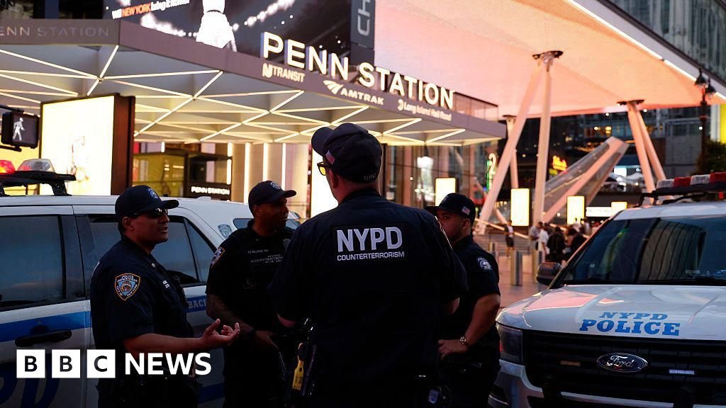Five people injured in stabbing at New York City's Penn Station The city is currently heightening security measures before President Trump visits on Monday to watch the NBA finals. 4 hrs agoUS & Canada Five people injured in stabbing at New York City's Penn Station The city is currently heightening security measures before President Trump visits on Monday to watch the NBA finals. 4 hrs agoUS & Canada