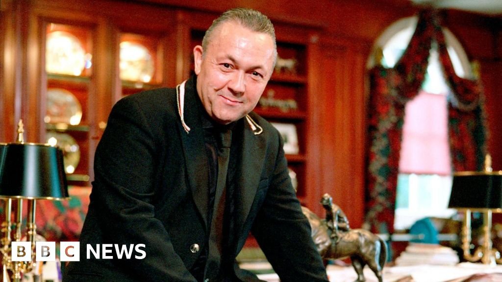 Who is David Sullivan – football boss, 'king of porn' and alleged sexual predator?The ex-West Ham boss has long boasted of sexual conquests, but is now accused of exploitative behaviour.
4 hrs agoUK Who is David Sullivan - football boss, 'king of porn' and alleged sexual predator?The ex-West Ham boss has long boasted of sexual conquests, but is now accused of exploitative behaviour.
4 hrs agoUK