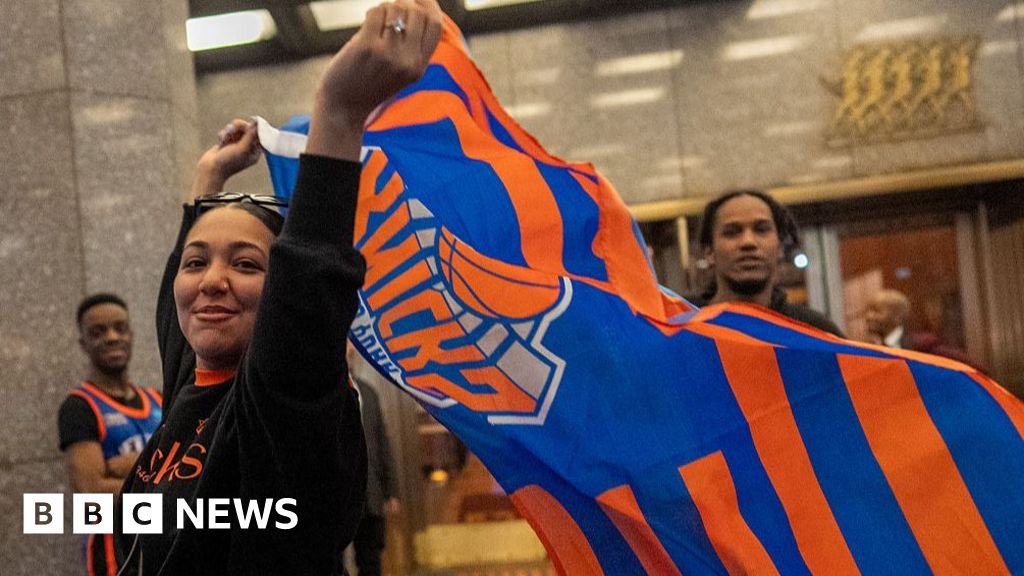 Knicks' long-awaited NBA run electrifies NYC, with Trump set to attend key gameThe Knicks' stunning winning streak has energised New York as the team prepares for the third game of the NBA Finals at home.6 hrs agoUS & Canada Knicks' long-awaited NBA run electrifies NYC, with Trump set to attend key gameThe Knicks' stunning winning streak has energised New York as the team prepares for the third game of the NBA Finals at home.6 hrs agoUS & Canada