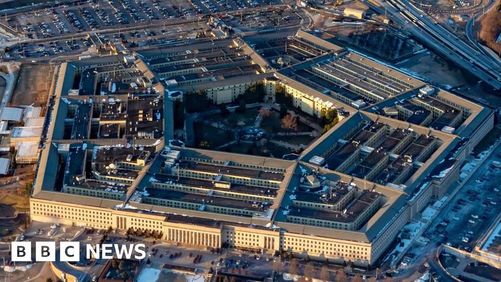 Pentagon floors on lockdown after 'hazardous materials' incidentThe building's systems detected an "air quality issue", a Pentagon spokesperson said, prompting a response from hazmat teams.54 mins agoUS & Canada Pentagon floors on lockdown after 'hazardous materials' incidentThe building's systems detected an "air quality issue", a Pentagon spokesperson said, prompting a response from hazmat teams.54 mins agoUS & Canada