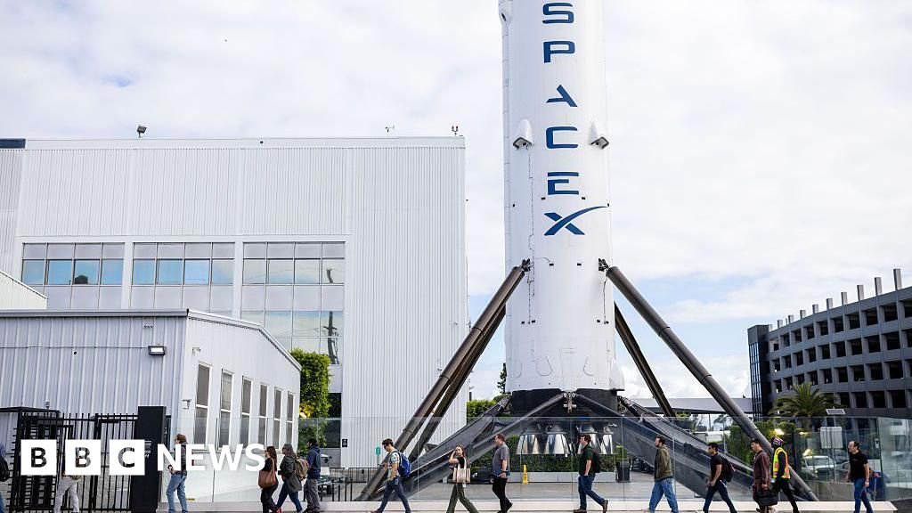 Elon Musk's SpaceX raises $75bn ahead of record stock market debutThe public sale is also expected to make Elon Musk the world's first trillionaire.3 hrs agoBusiness Elon Musk's SpaceX raises $75bn ahead of record stock market debutThe public sale is also expected to make Elon Musk the world's first trillionaire.3 hrs agoBusiness