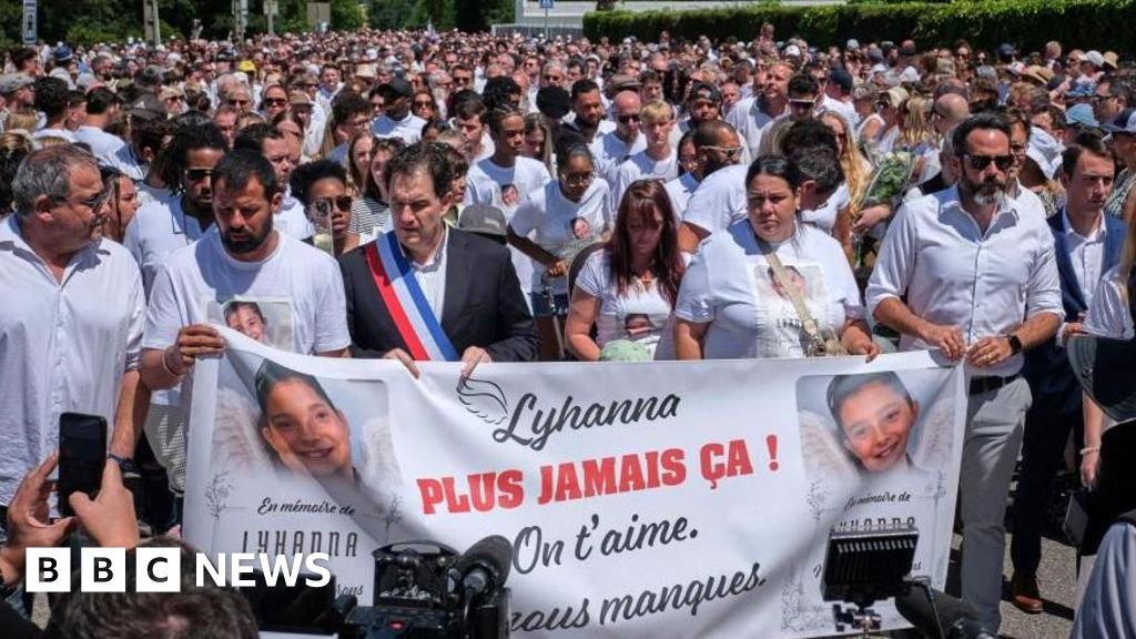French town buries murdered child as questions mount over police failingsThe prime suspect in the killing of Lyhanna, 11, was reported to police nine months prior but never questioned.3 hrs agoEurope French town buries murdered child as questions mount over police failingsThe prime suspect in the killing of Lyhanna, 11, was reported to police nine months prior but never questioned.3 hrs agoEurope