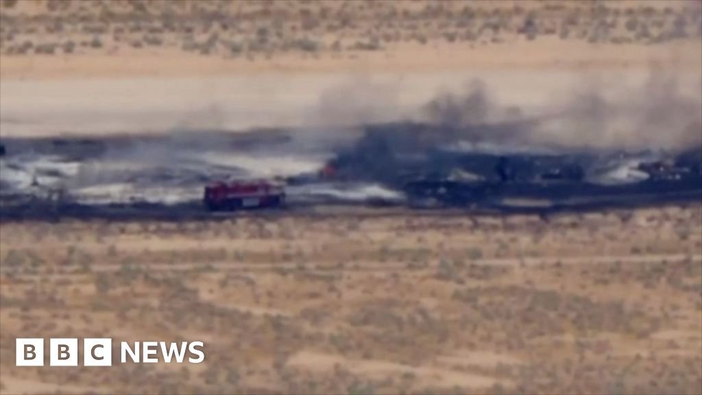 Eight people dead after US Air Force B-52 bomber crashes in CaliforniaThe Boeing B-52 Stratofortress has been used by the US military since the 1950s.Just nowUS & Canada Eight people dead after US Air Force B-52 bomber crashes in CaliforniaThe Boeing B-52 Stratofortress has been used by the US military since the 1950s.Just nowUS & Canada
