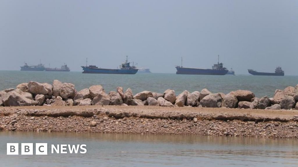 US lifts naval blockade as Iran's supreme leader says Trump made deal 'out of desperation'Iran's supreme leader says he disagrees with the deal and Donald Trump signed it "out of desperation".56 mins agoWorld US lifts naval blockade as Iran's supreme leader says Trump made deal 'out of desperation'Iran's supreme leader says he disagrees with the deal and Donald Trump signed it "out of desperation".56 mins agoWorld
