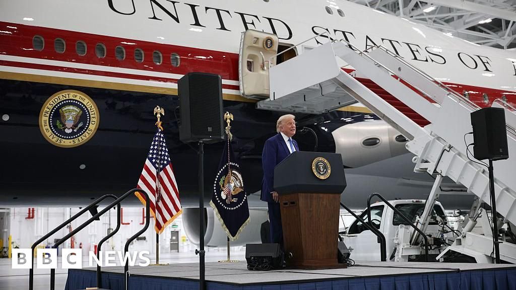 Trump unveils Qatari luxury jet for Air Force One fleetThe refurbished Boeing 747-8 will be used to transport the US president once it completes a final test phase.41 mins agoWorld Trump unveils Qatari luxury jet for Air Force One fleetThe refurbished Boeing 747-8 will be used to transport the US president once it completes a final test phase.41 mins agoWorld