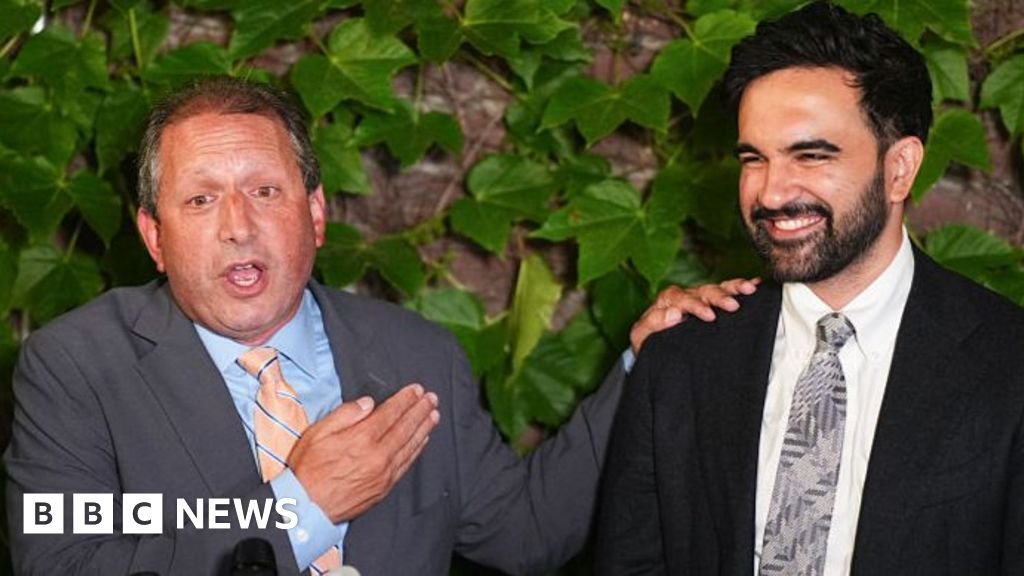 Clean sweep for Mamdani-backed candidates in New York's Democratic primary Brad Lander unseats Dan Goldman in a race that laid bare the city's divisions over the Israel-Gaza war. 16 mins agoUS & Canada Clean sweep for Mamdani-backed candidates in New York's Democratic primary Brad Lander unseats Dan Goldman in a race that laid bare the city's divisions over the Israel-Gaza war. 16 mins agoUS & Canada