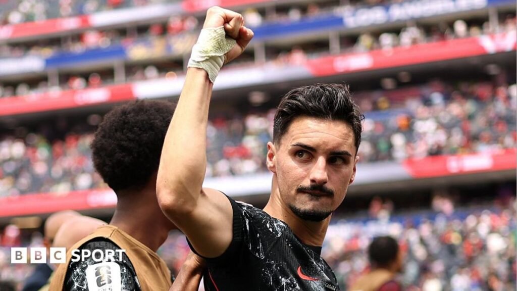 LIVECanada into World Cup last 16 with 92nd-minute winner against South AfricaReaction as Canada score a late winner to beat South Africa and reach the last 16 of the World Cup.