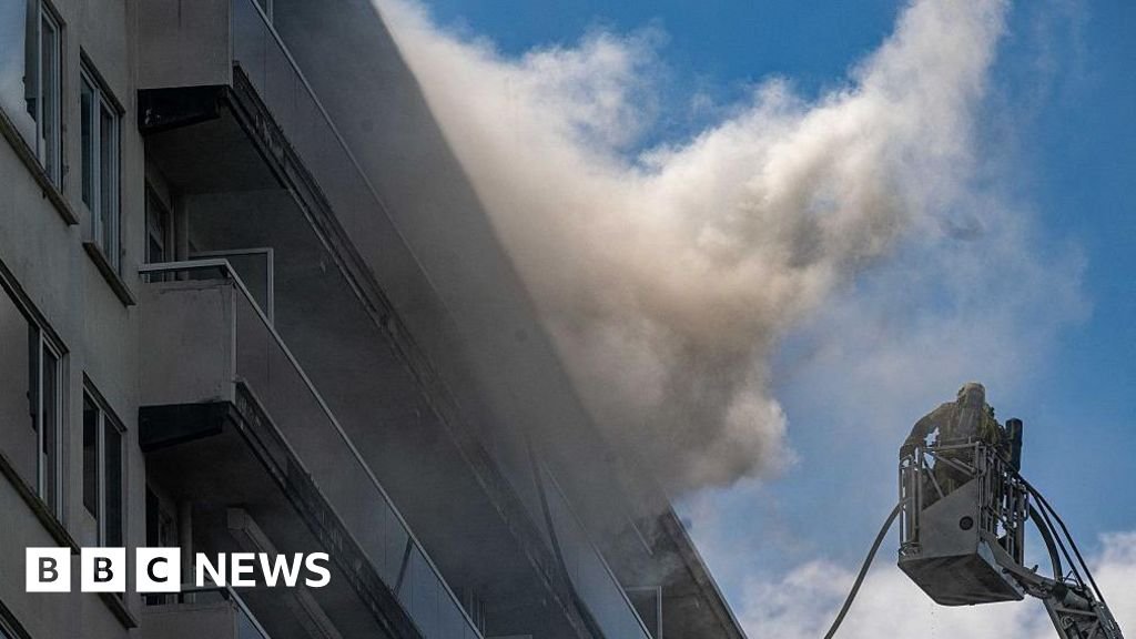 At least five killed in fire at Antwerp apartment block, say policeThe fire broke out in the 10-storey block in the Linkeroever district of the Belgian city.35 mins agoEurope At least five killed in fire at Antwerp apartment block, say policeThe fire broke out in the 10-storey block in the Linkeroever district of the Belgian city.35 mins agoEurope