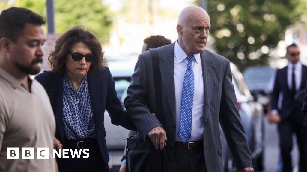 Charlie Kirk's family attends hearing for suspect charged with his murder Tyler Robinson, 23, is accused of murdering Kirk, a key Trump ally and founder of youth organisation Turning Point USA.
3 hrs agoUS & Canada Charlie Kirk's family attends hearing for suspect charged with his murder Tyler Robinson, 23, is accused of murdering Kirk, a key Trump ally and founder of youth organisation Turning Point USA.
3 hrs agoUS & Canada