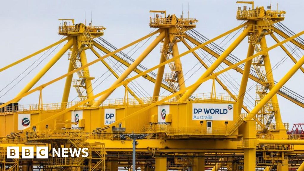 Australia dock workers call for 28-hour week in AI talksA union says workers are "in the crosshairs" of automation as AI is being tested across ports.27 mins agoAustralia Australia dock workers call for 28-hour week in AI talksA union says workers are "in the crosshairs" of automation as AI is being tested across ports.27 mins agoAustralia