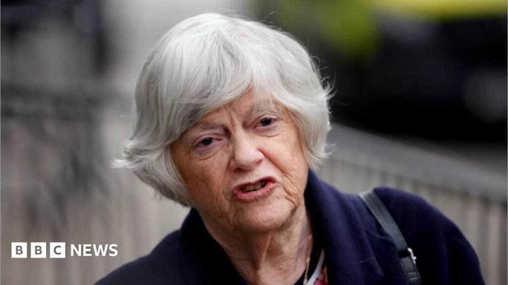 LIVEMan held on suspicion of Ann Widdecombe's murder released and no longer part of investigationPolice say the investigation into the former Conservative minister's death is "moving at a significant pace" and are appealing for information. LIVEMan held on suspicion of Ann Widdecombe's murder released and no longer part of investigationPolice say the investigation into the former Conservative minister's death is "moving at a significant pace" and are appealing for information.