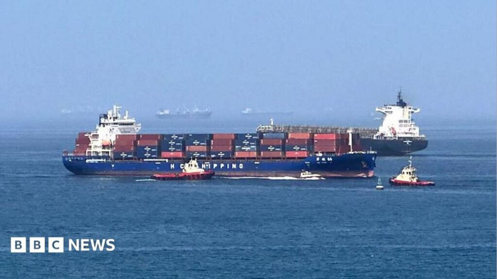 LIVEShips stop crossing Strait of Hormuz as US and Iran exchange overnight strikesNo commercial vessels have crossed the waterway since Sunday evening, according to ship-tracking data. Eight vessels crossed on Sunday, down from 21 on Saturday. LIVEShips stop crossing Strait of Hormuz as US and Iran exchange overnight strikesNo commercial vessels have crossed the waterway since Sunday evening, according to ship-tracking data. Eight vessels crossed on Sunday, down from 21 on Saturday.