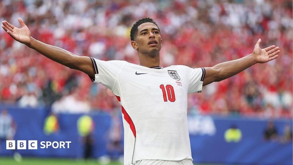 LIVEEngland v Argentina Q&A with Phil McNulty: Messi or Kane? Should Madueke be dropped for Saka? Would Lionel Messi be as successful if he was English? Should Bukayo Saka start ahead of Noni Madueke? Join chief football writer Phil McNulty for a Q&A ahead of England's World Cup semi-final against Argentina.