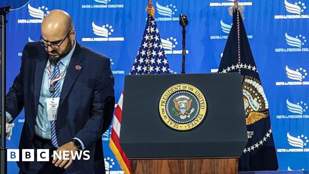 White House teleprompter operator accused of making $100k off Trump speech betsA White House staffer has been accused of using inside knowledge of speeches to make nearly $100,000 on Kalshi.2 hrs agoUS & Canada White House teleprompter operator accused of making $100k off Trump speech betsA White House staffer has been accused of using inside knowledge of speeches to make nearly $100,000 on Kalshi.2 hrs agoUS & Canada