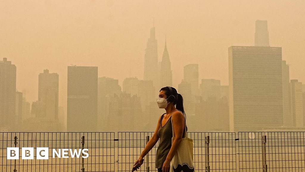 Trump threatens new Canada tariffs over fires sending 'filthy' air into US citiesCanadian leader Mark Carney says both the US and Canada have an equal responsibility to fight climate change, which experts say are worsening wildfire conditions.7 hrs agoUS & Canada Trump threatens new Canada tariffs over fires sending 'filthy' air into US citiesCanadian leader Mark Carney says both the US and Canada have an equal responsibility to fight climate change, which experts say are worsening wildfire conditions.7 hrs agoUS & Canada