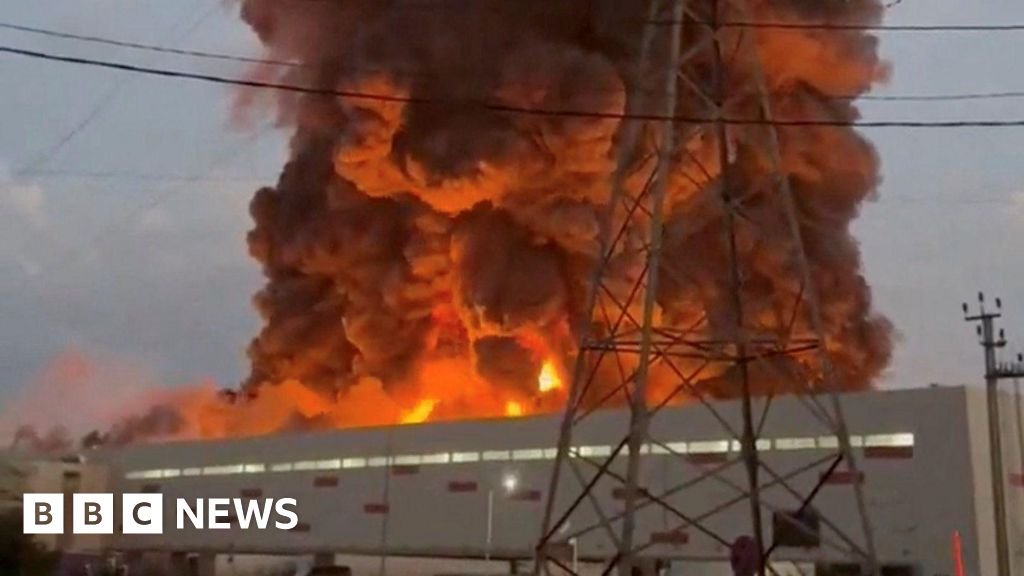 More Russian online retailer Wildberries sites hit by Ukrainian dronesLogistics hubs belonging to Wildberries in the Krasnodar and Stavropol regions were struck overnight on Tuesday.9 mins agoEurope More Russian online retailer Wildberries sites hit by Ukrainian dronesLogistics hubs belonging to Wildberries in the Krasnodar and Stavropol regions were struck overnight on Tuesday.9 mins agoEurope