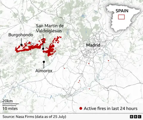 A map graphic showing the active fires in Spain
