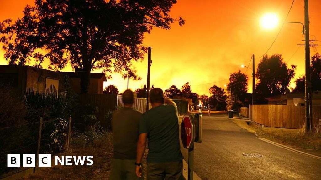Fleeing a wall of flames: Tourists describe France wildfires escapeFamilies visiting France from the UK and elsewhere have told the BBC how their holidays have become evacuation missions.1 hr agoEurope Fleeing a wall of flames: Tourists describe France wildfires escapeFamilies visiting France from the UK and elsewhere have told the BBC how their holidays have become evacuation missions.1 hr agoEurope