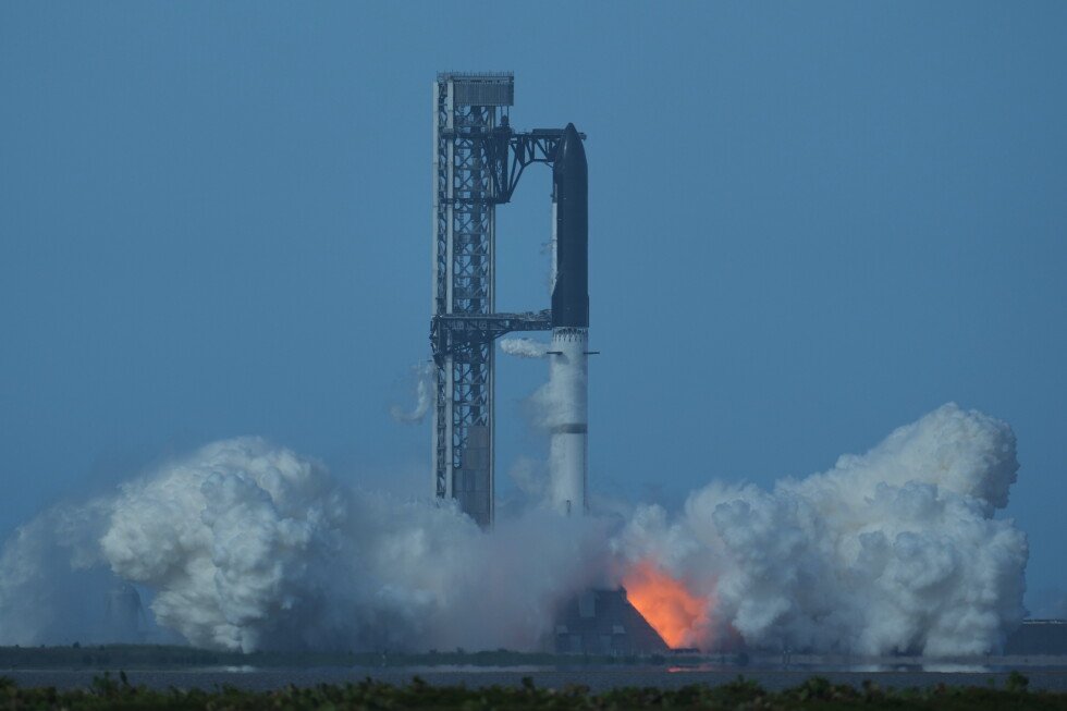 SpaceX Starship launch aborted on the pad at the last moment SpaceX Starship launch aborted on the pad at the last moment