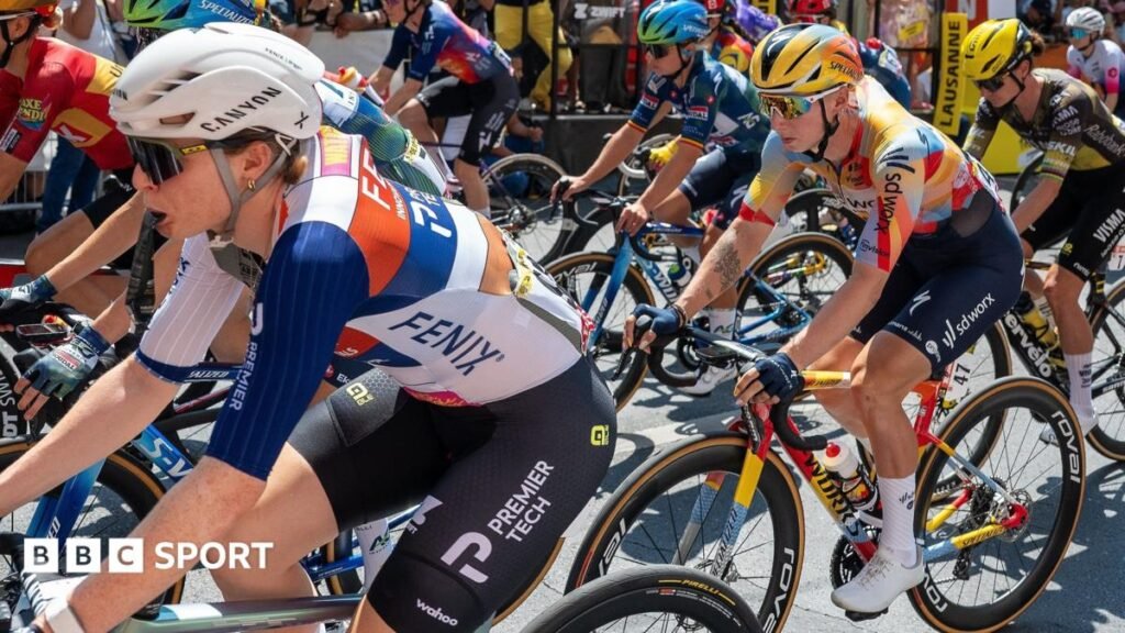Riders' clothing checked at Tour de France Femmes over bra padding concernsOfficials at the Tour de France Femmes Avec Zwift will check the clothing worn by riders to prevent attempts to make "aerodynamic gains". 2 hrs agoCycling