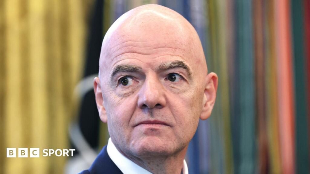 LIVEFifa latest: Infantino remains president after tumultuous periodAll the latest as Gianni Infantino remains Fifa president after receiving the backing of senior executives.