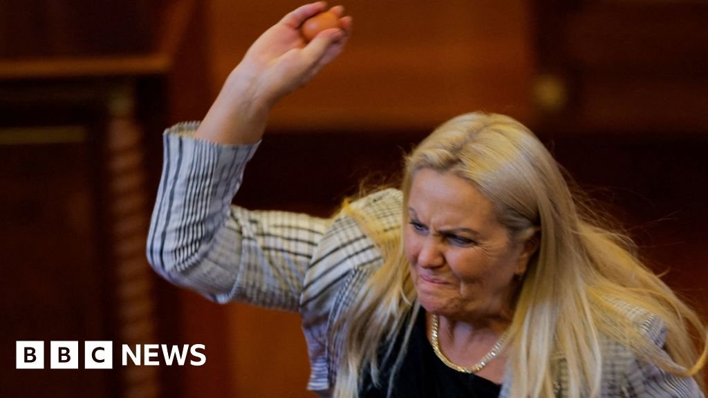Watch: Moment opposition MP throws eggs at Kosovo's acting PMLawmakers and police officers had to intervene after Alliance party MP Time Kadrijaj hurled at least four eggs towards Kosovo's acting prime minister Albin Kurti.3 hrs agoEurope Watch: Moment opposition MP throws eggs at Kosovo's acting PMLawmakers and police officers had to intervene after Alliance party MP Time Kadrijaj hurled at least four eggs towards Kosovo's acting prime minister Albin Kurti.3 hrs agoEurope