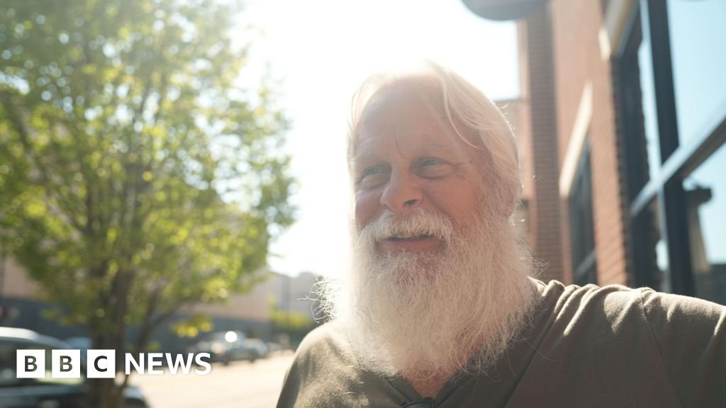 'If you're not conservative, don't come here': The town making missiles for TrumpThe president's approval numbers may be down, but in this Tennessee town, his support is as strong as ever.5 hrs agoWorld 'If you're not conservative, don't come here': The town making missiles for TrumpThe president's approval numbers may be down, but in this Tennessee town, his support is as strong as ever.5 hrs agoWorld