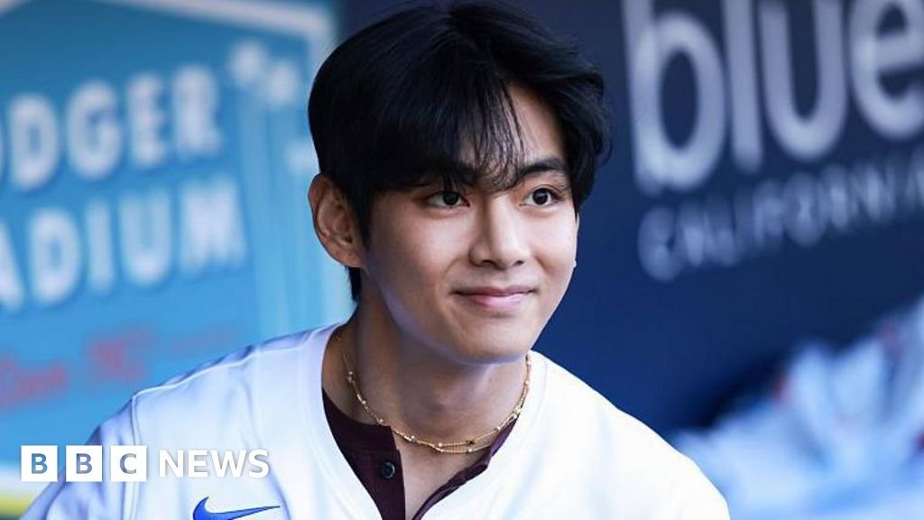 BTS star V reveals hearing loss battle during livestreamThe K-pop star says he has suffered hearing issues for over two years before revealing it publicly this week.4 hrs agoAsia BTS star V reveals hearing loss battle during livestreamThe K-pop star says he has suffered hearing issues for over two years before revealing it publicly this week.4 hrs agoAsia